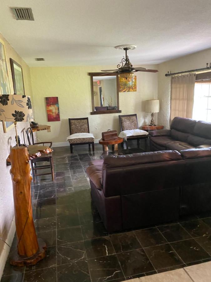 Oyo Family Ranch At Melbourne Fl 호텔 외부 사진